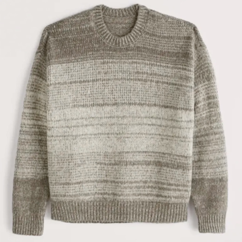 Abercrombie and Fitch Men’s Oversized Fuzzy Crewneck Sweater in size medium
